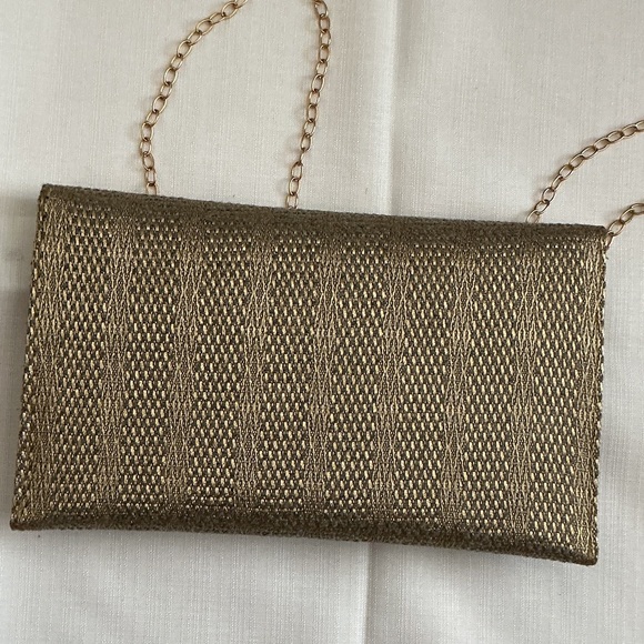 Gold Beaded Evening Clutch with Chain Strap - Picture 3 of 4